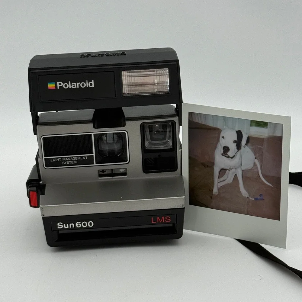 Polaroid Sun 600 LMS Instant Film Camera Vintage Black Silver 600 Series